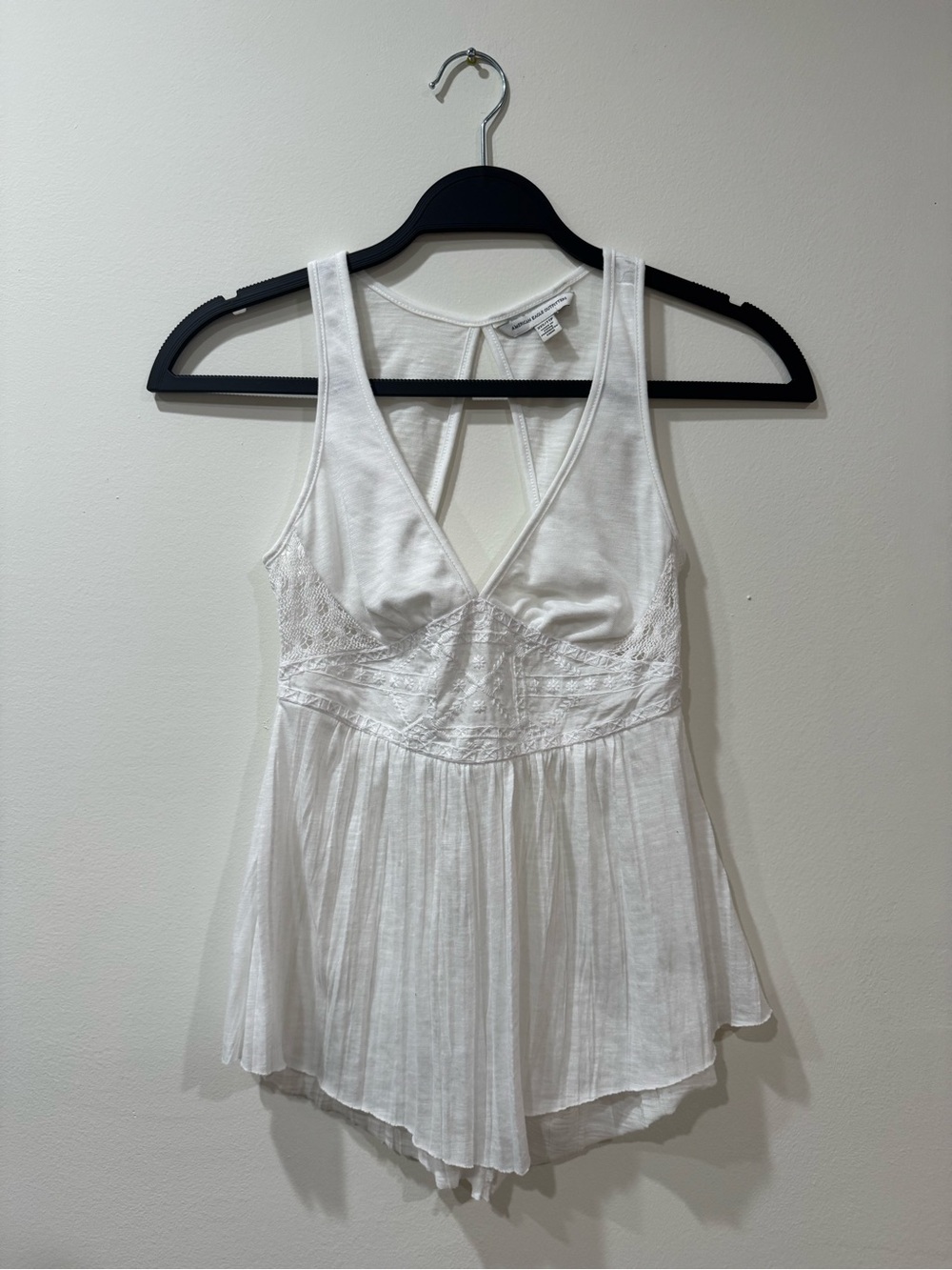 American Eagle Outfitters White Lace-Trim V-Neck Tank